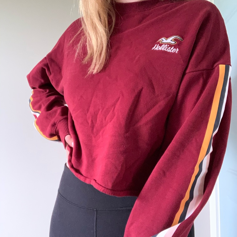 Red Hollister cropped crewneck